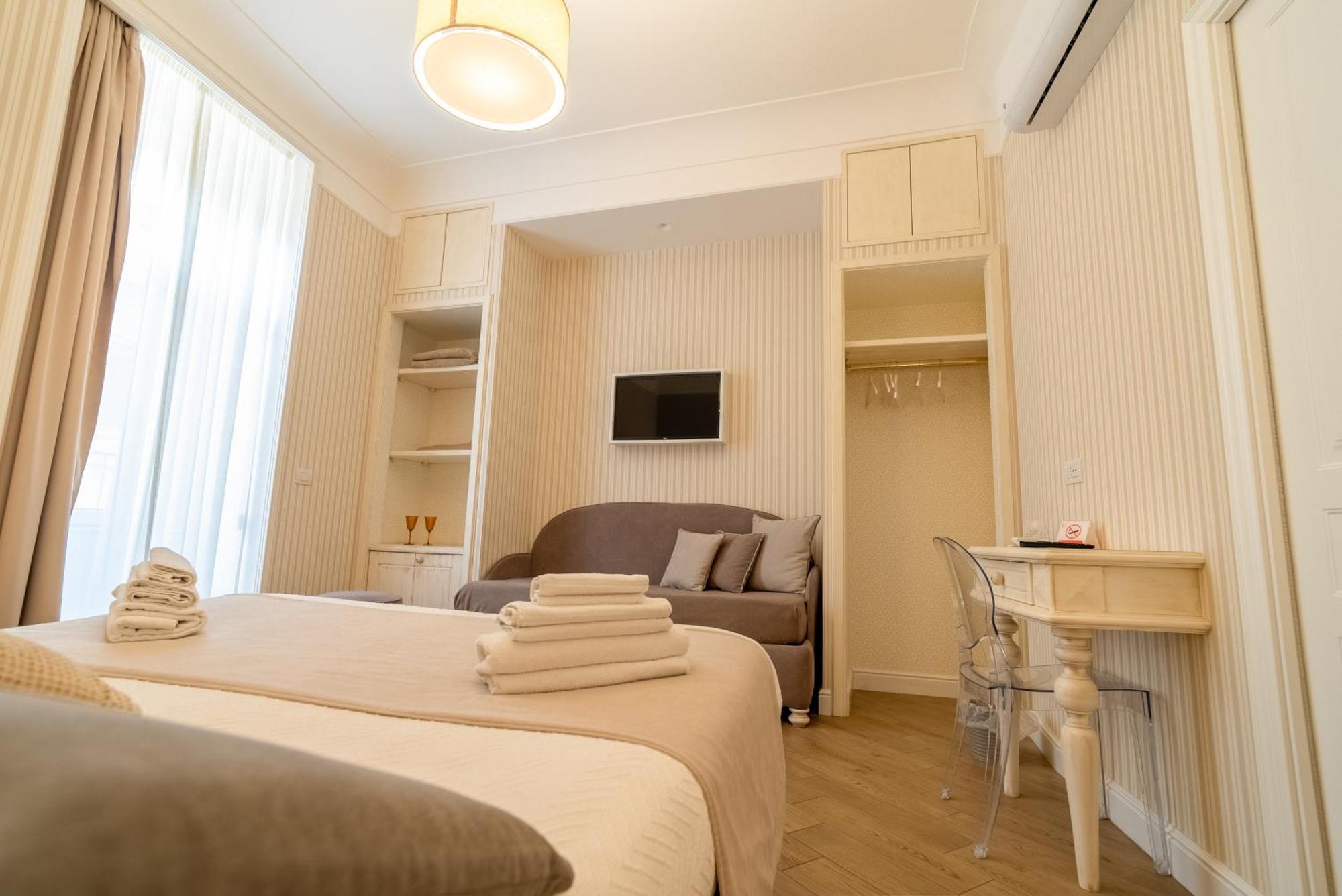 Florita Napoli Hotel Buitenkant foto