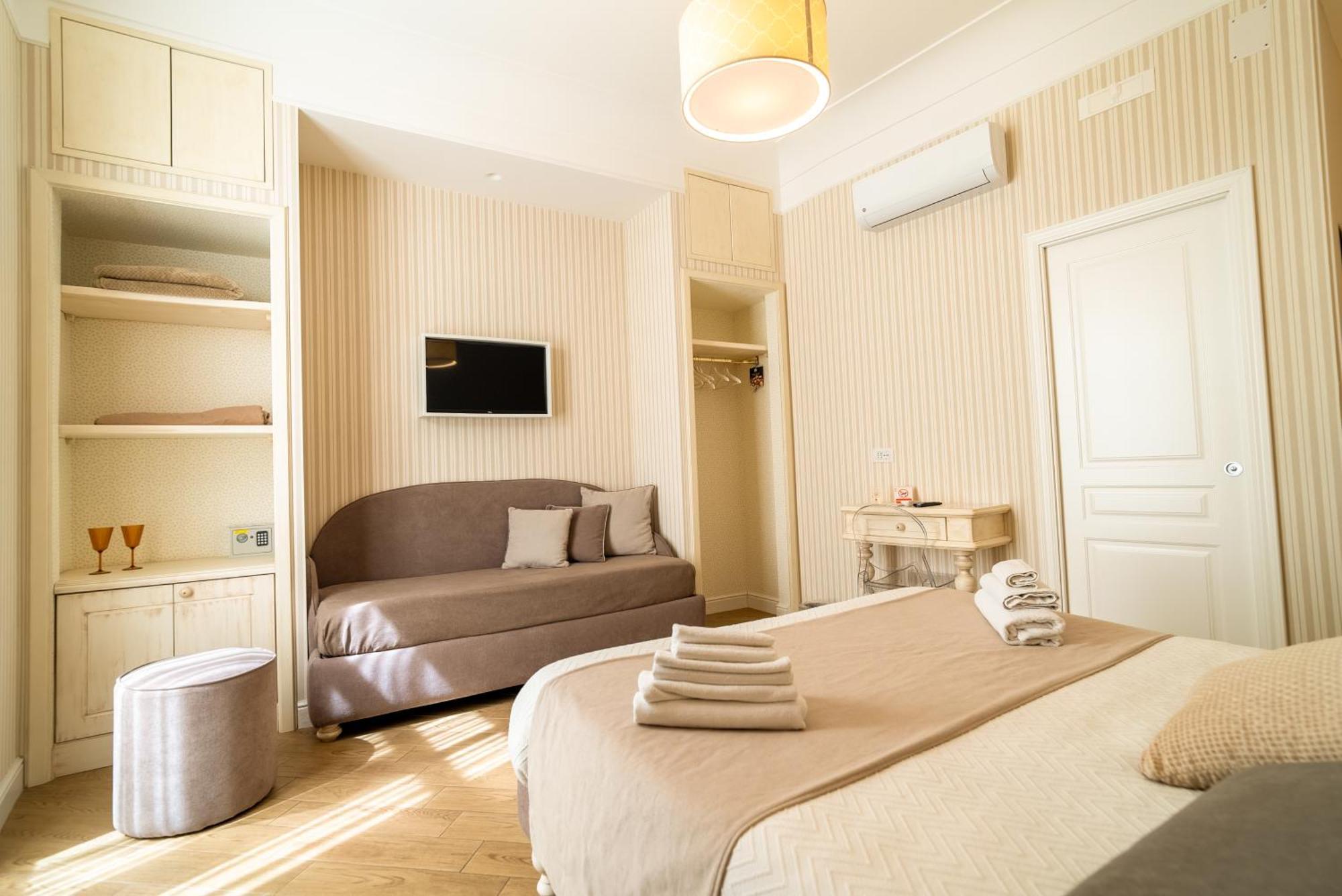 Florita Napoli Hotel Buitenkant foto