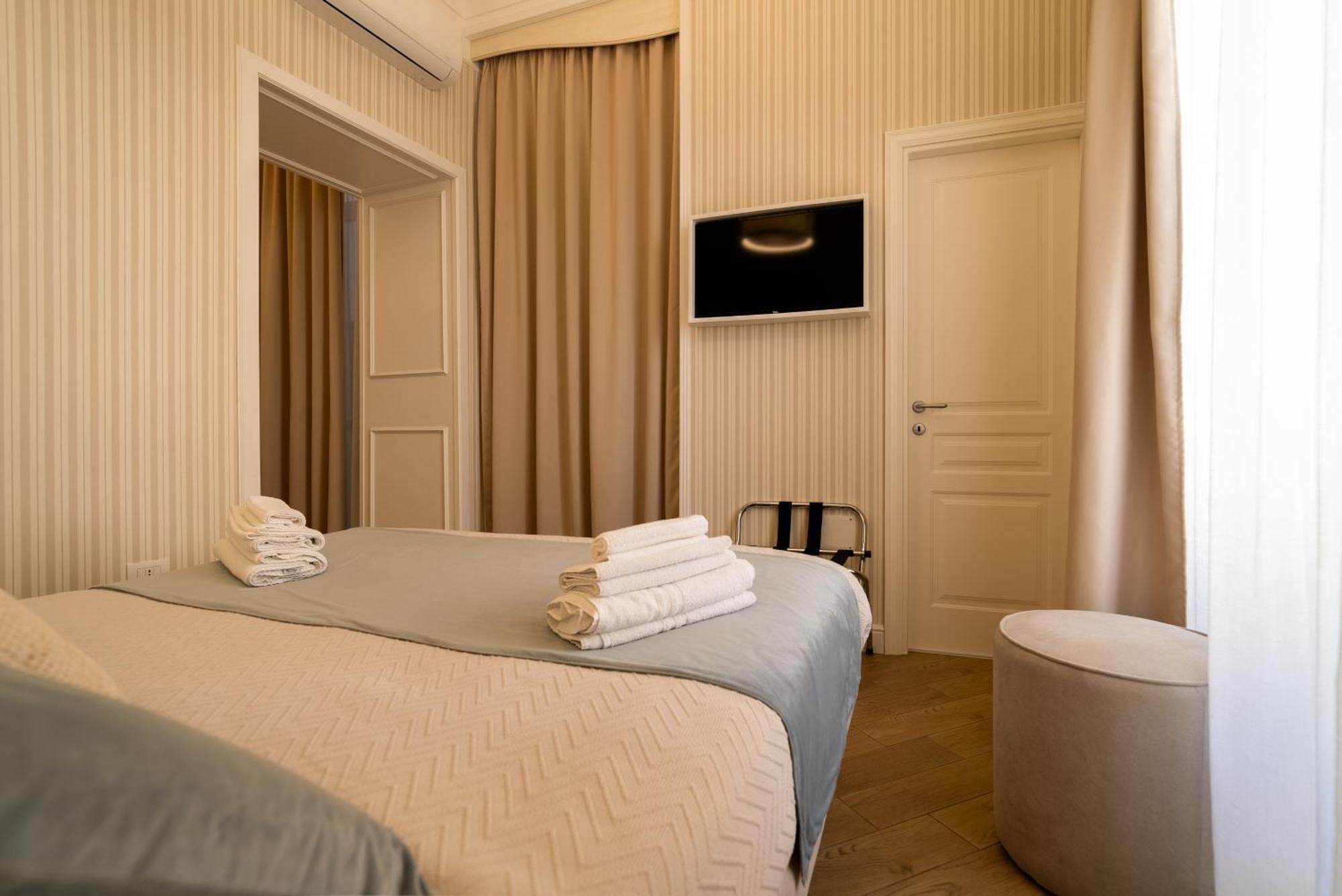 Florita Napoli Hotel Buitenkant foto